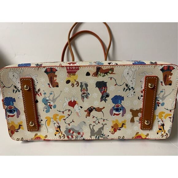 Disney Dooney & Bourke Santa Dogs Tote Tails Paws Pluto Stitch 2021 Christmas - Picture 7 of 13